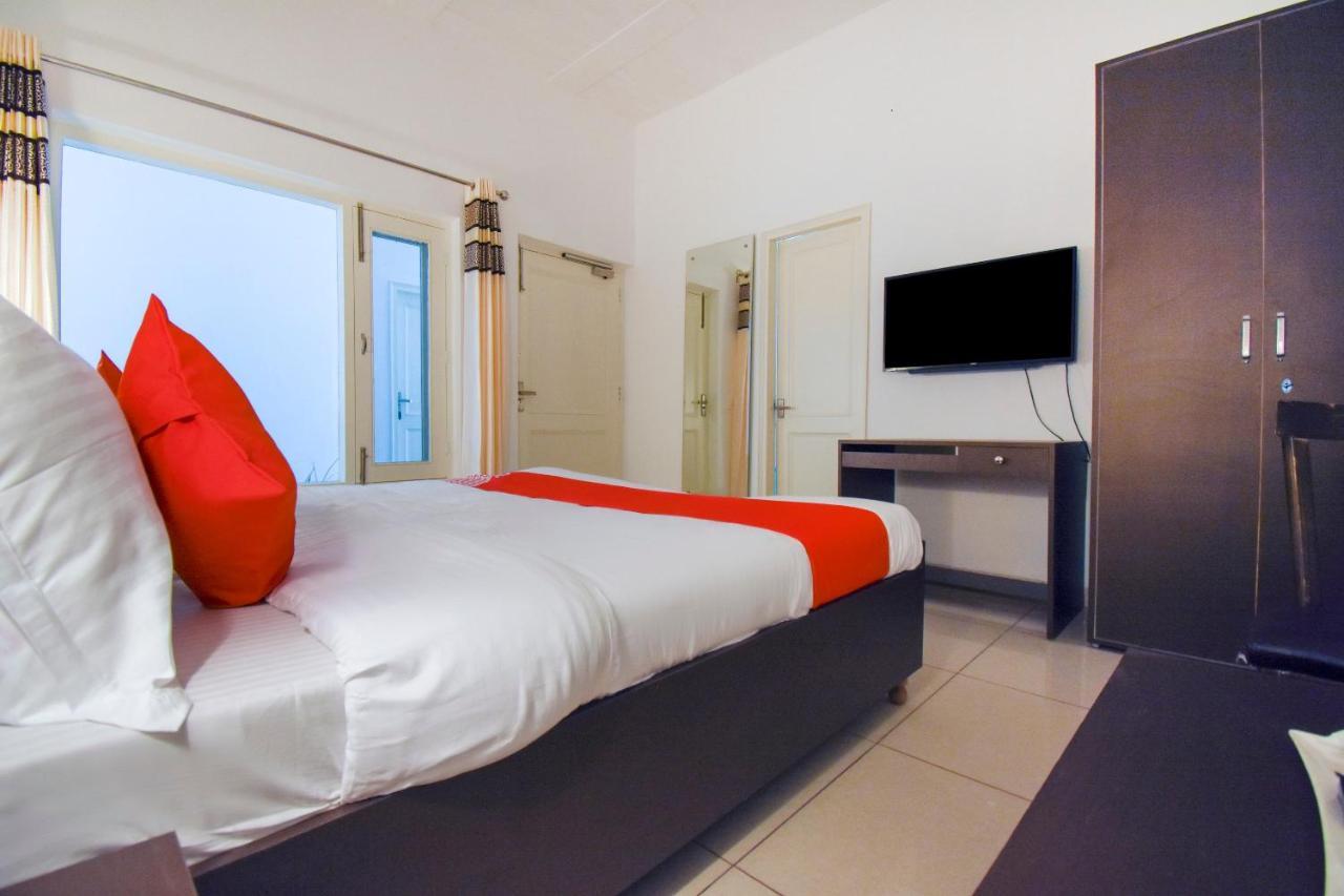 Oyo 75460 Sky High Residency Hotel Ludhiana Eksteriør billede