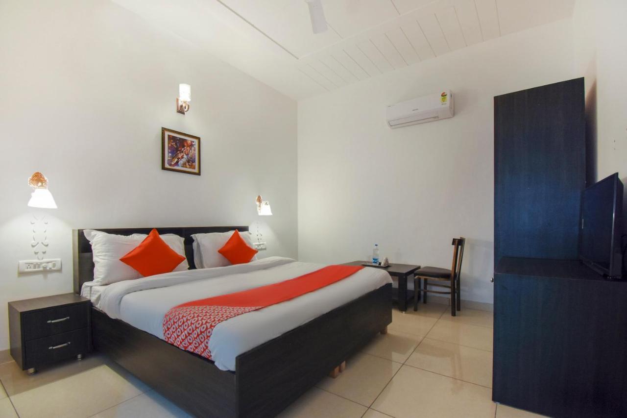 Oyo 75460 Sky High Residency Hotel Ludhiana Eksteriør billede