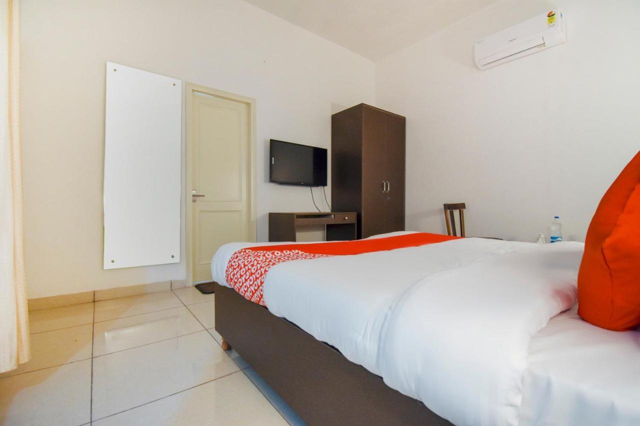 Oyo 75460 Sky High Residency Hotel Ludhiana Eksteriør billede