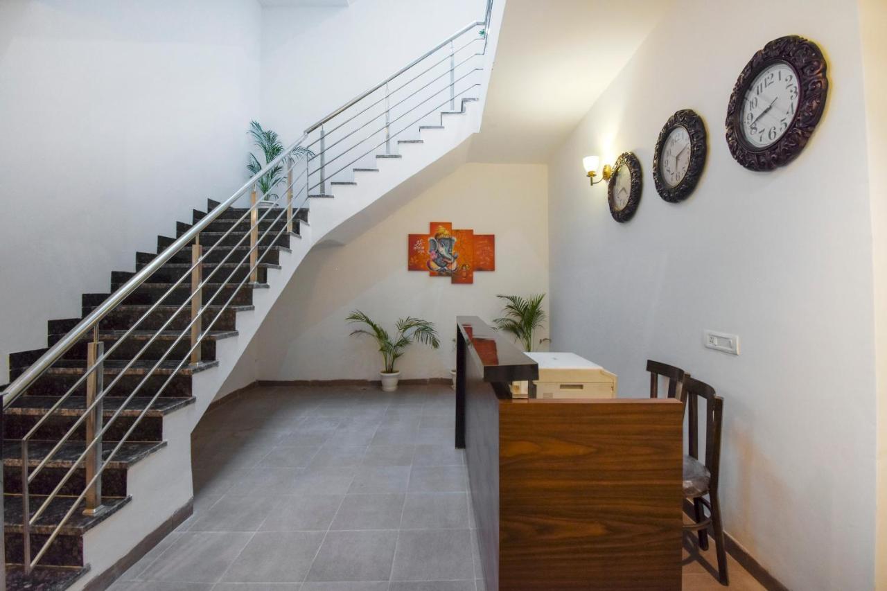Oyo 75460 Sky High Residency Hotel Ludhiana Eksteriør billede