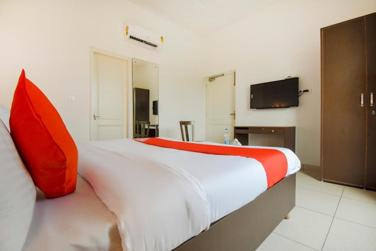 Oyo 75460 Sky High Residency Hotel Ludhiana Eksteriør billede