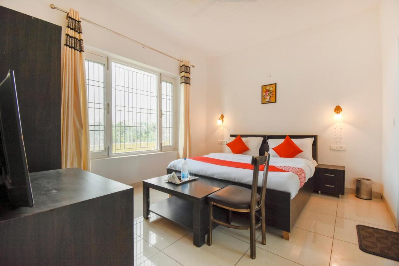 Oyo 75460 Sky High Residency Hotel Ludhiana Eksteriør billede