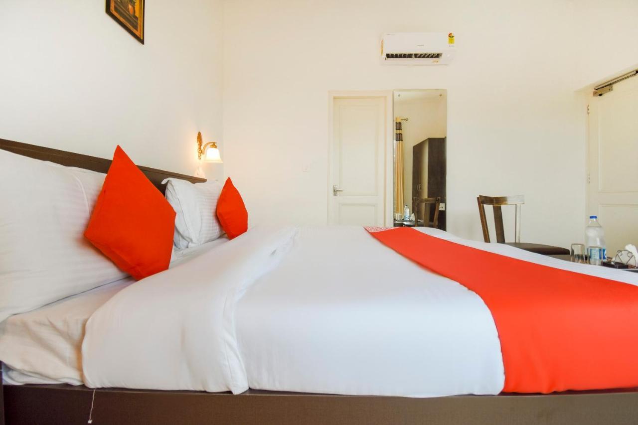 Oyo 75460 Sky High Residency Hotel Ludhiana Eksteriør billede
