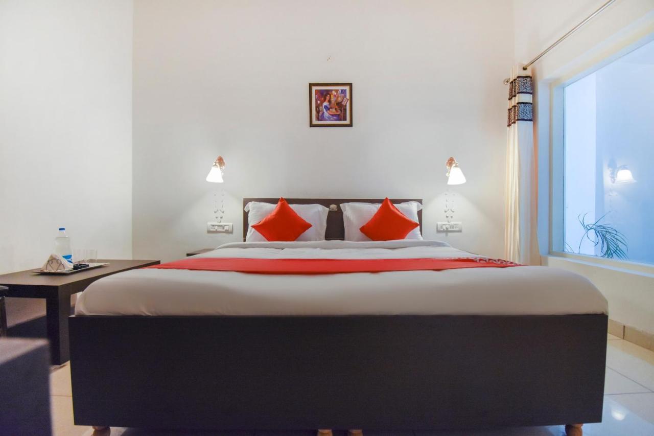 Oyo 75460 Sky High Residency Hotel Ludhiana Eksteriør billede
